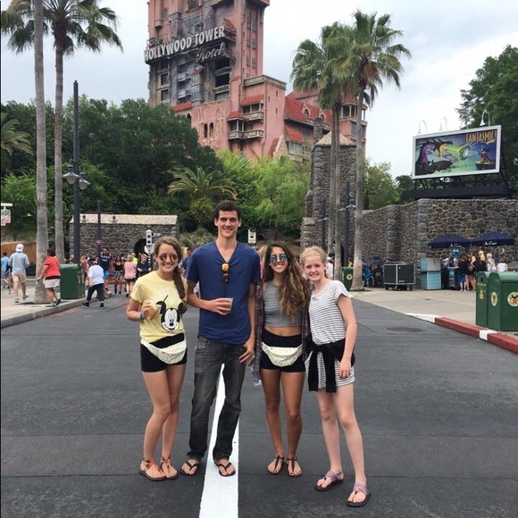 Disney Mickey Mouse Club Mellow Yellow Crewneck Short Sleeve Pocket Tee Small - Picture 8 of 8